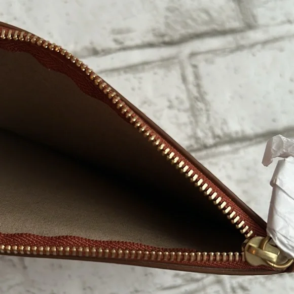 Auxiliary Backpack - Picture 11 of 16